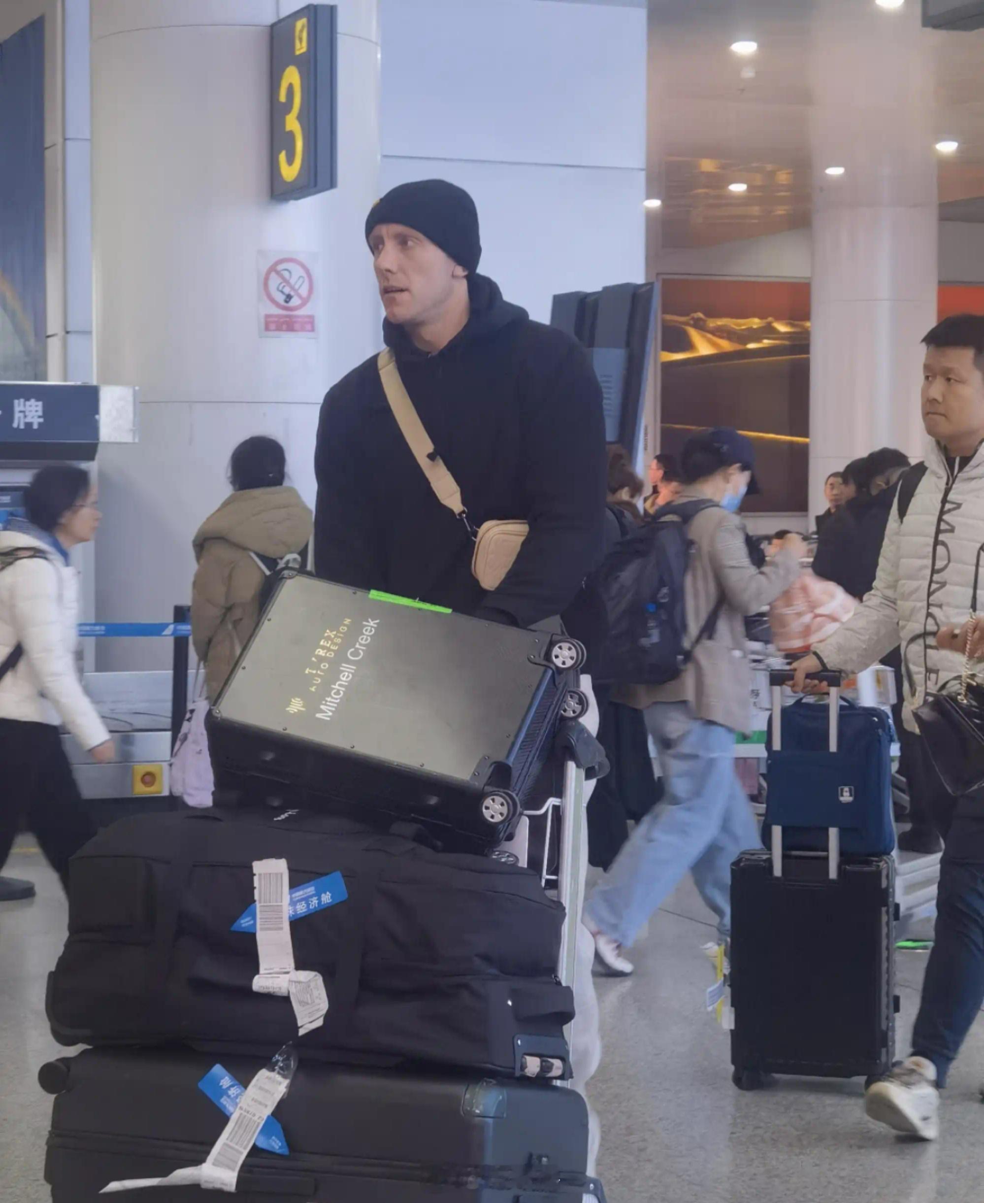 克里克 到咯到咯～#cba炫时刻##小卢篮球世界##新疆男篮# ​​​