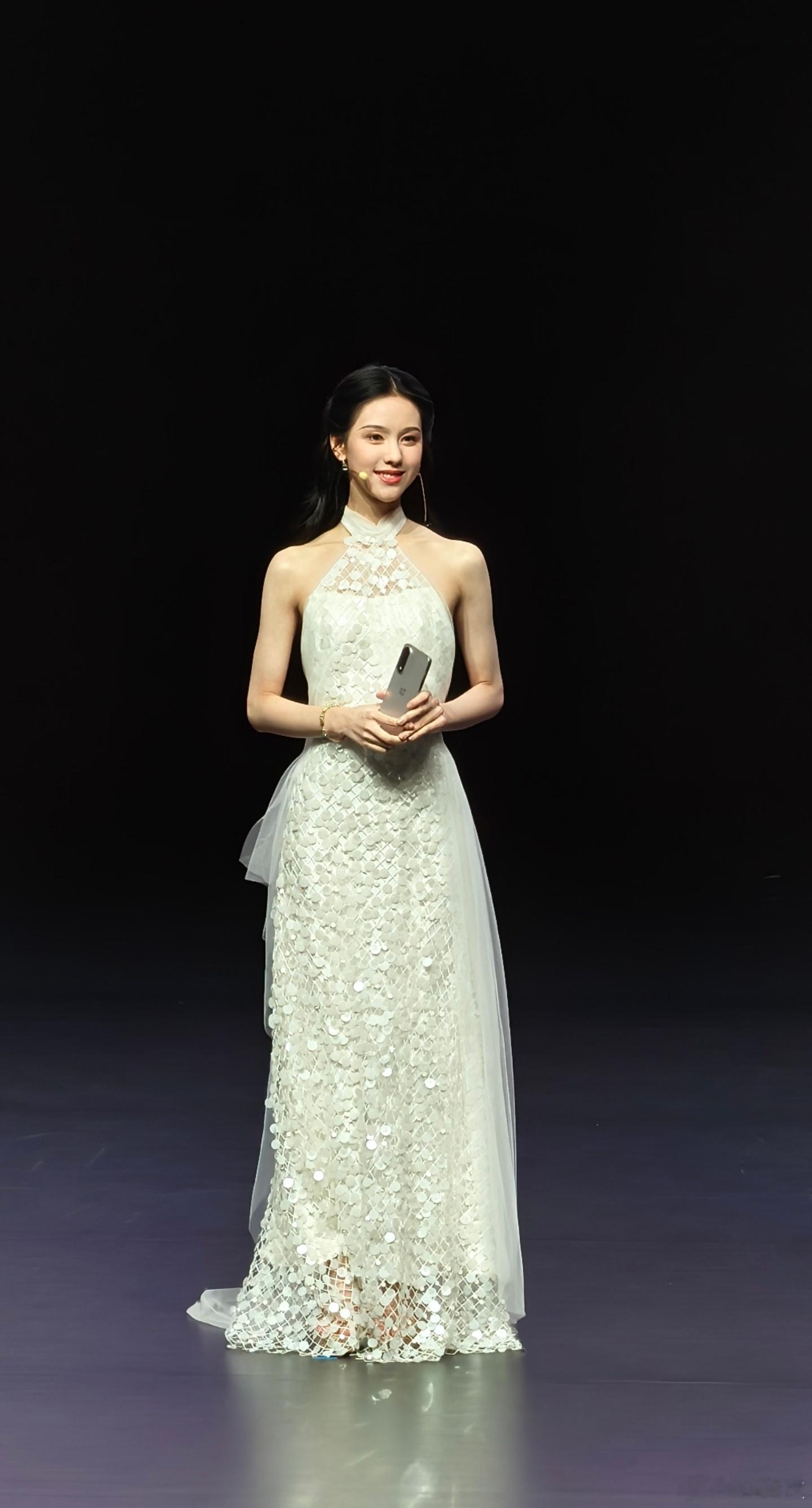 都灵，都灵，万事都灵，陈都灵好美啊😍😍😍😍😍😍😍😍😍😍😍?