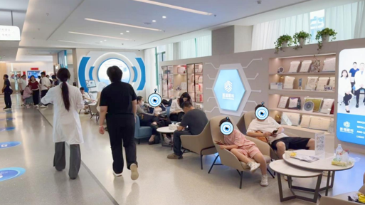 手术量“破万”，普瑞眼科医院集团获“手术质量先锋奖”