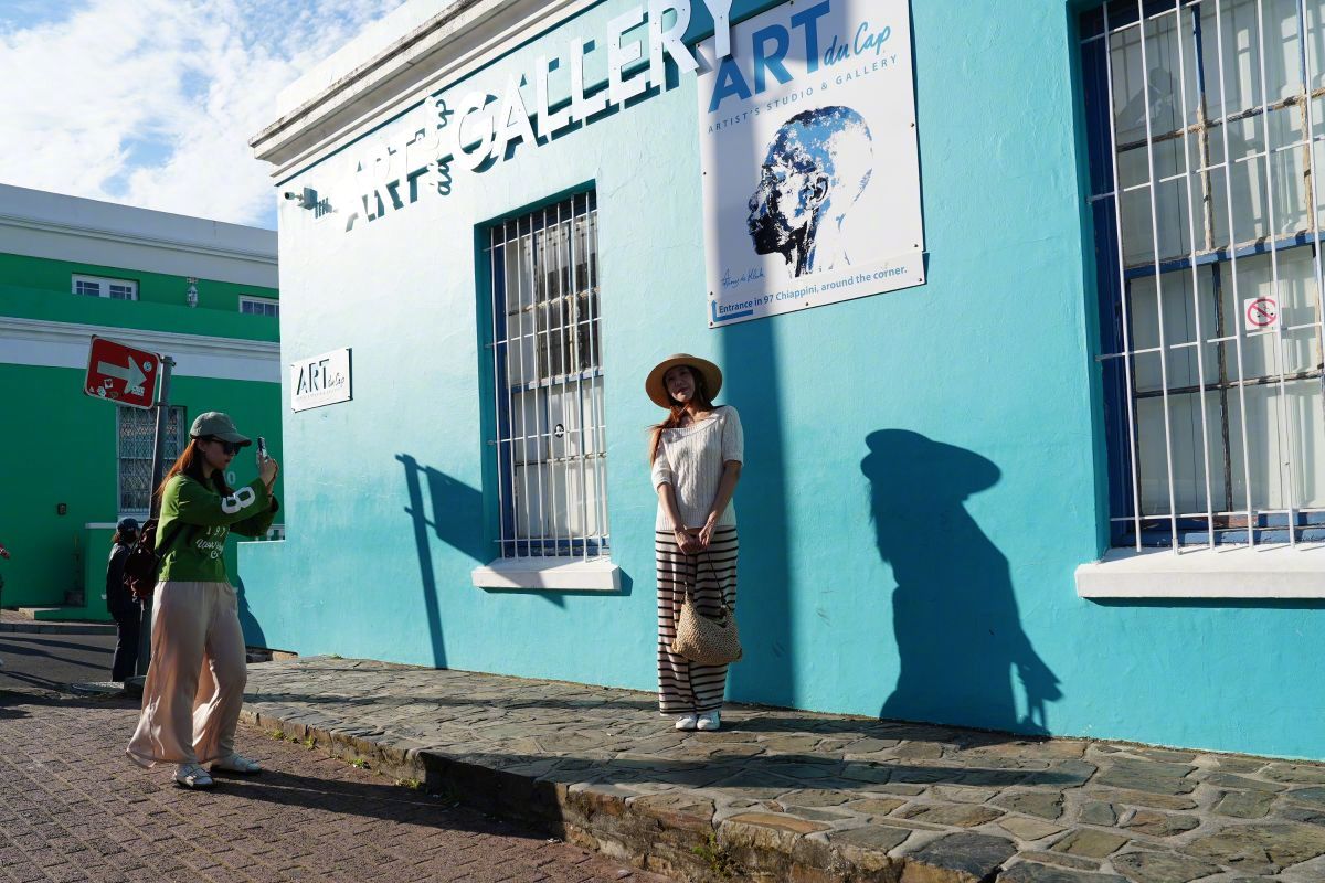 【日媒：】据日本《东京新闻》11月17日报道，野村综合研究所执行经济学家木内登英