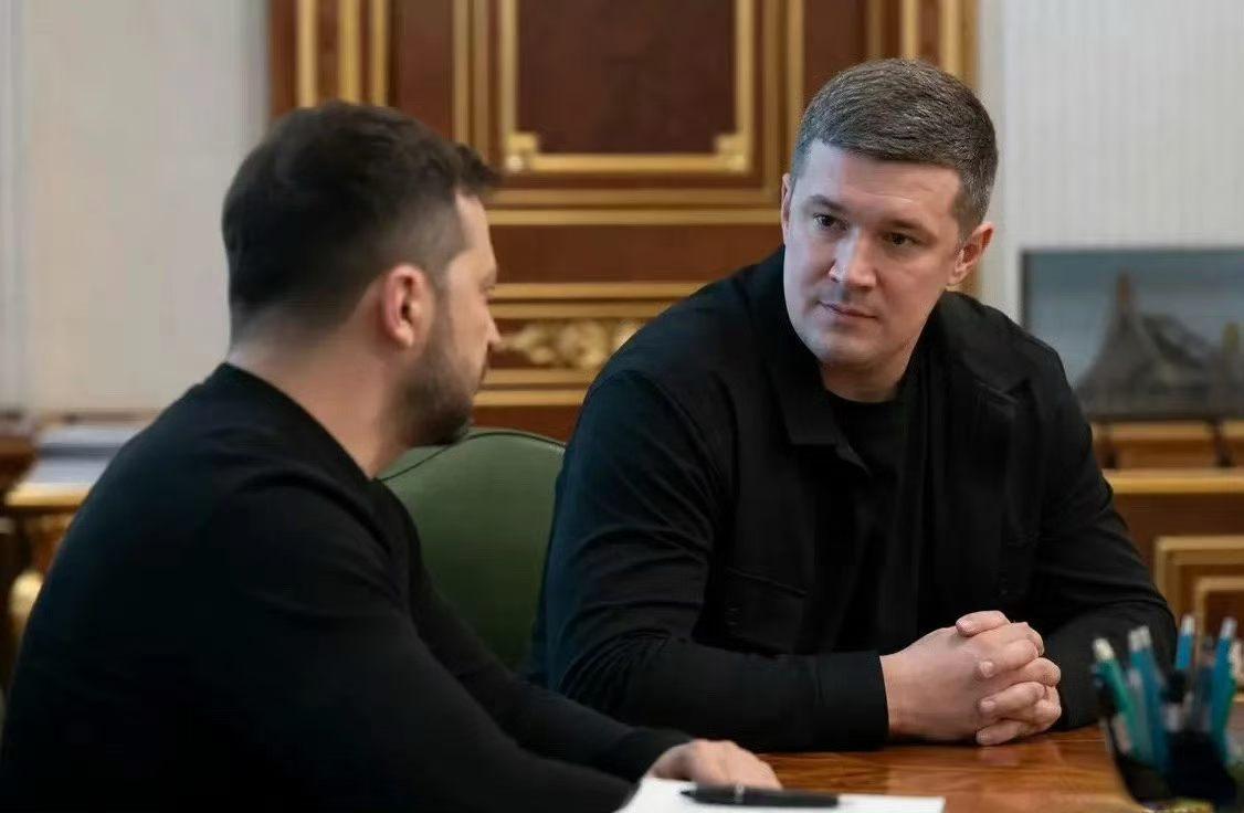 🔥🇺🇦🔱
泽连斯基向费多罗夫提供了几个职位

"我向他提供了几个职位。
