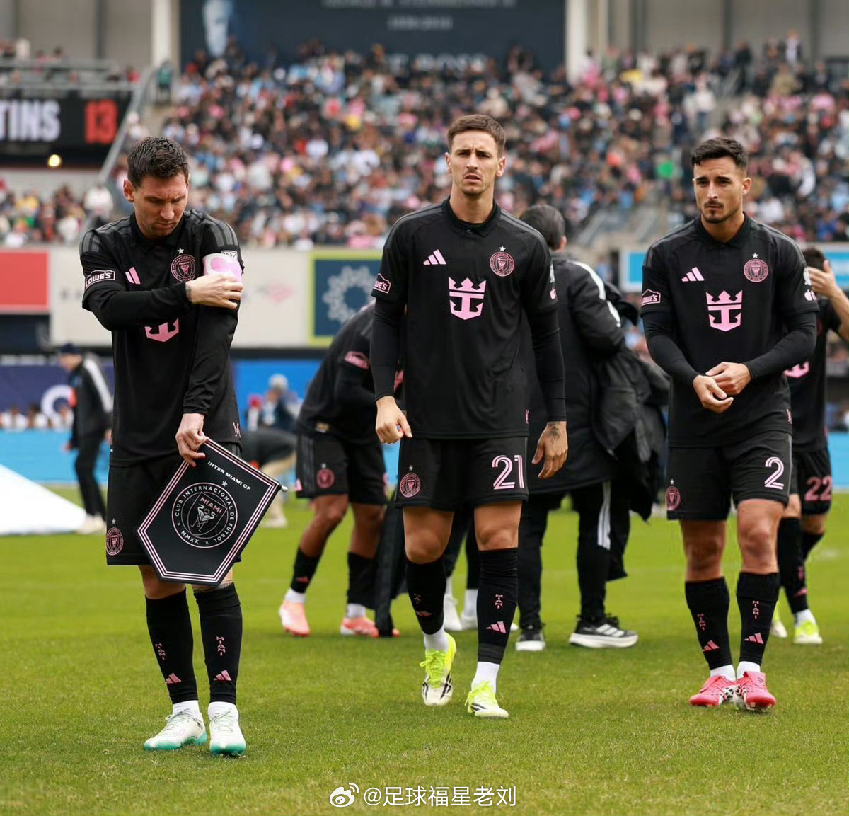 梅西职业生涯任意球破门数已达71粒，距离足坛历史纪录相差7球。迈阿密国际在本轮美