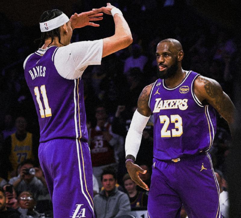 2月13日NBA赛况：湖人终结2连败、雄鹿爆冷胜雷霆、开拓者大胜爵士。
具体战报