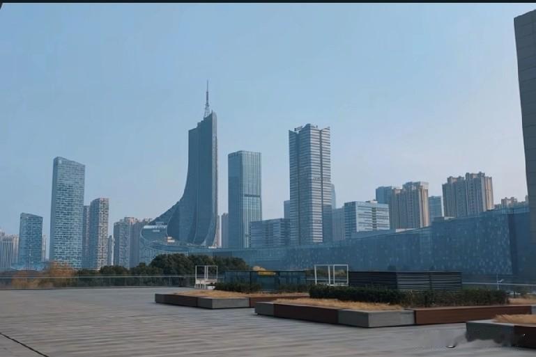 合肥市未来5年的发展目标确定，gdp力争突破2万亿大关
合肥市今天传出消息，十五