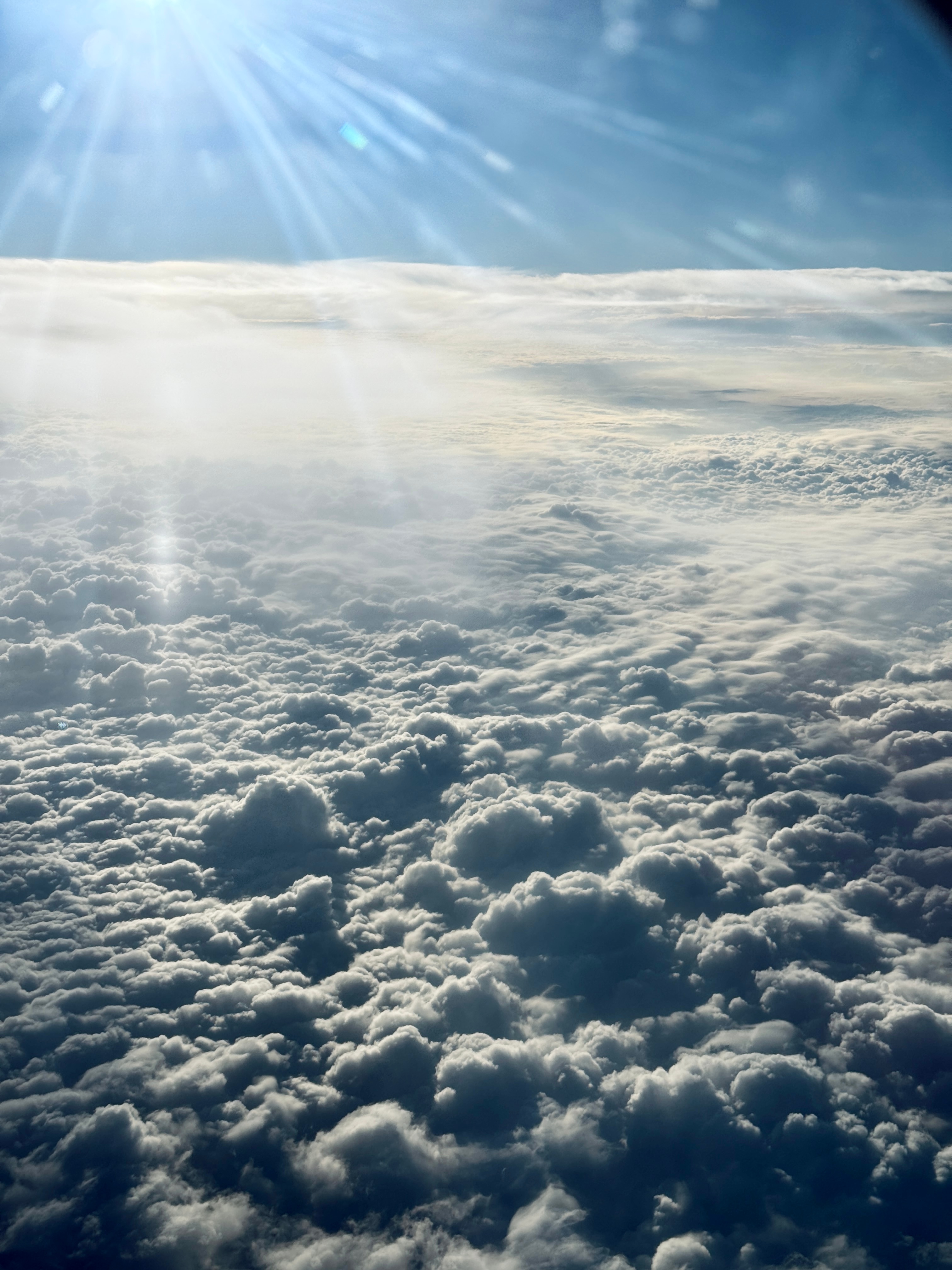 还是很难接受张雪峰老师的突然离世，记得当年我是躲在被窝里通宵搜他的视频看，有一条
