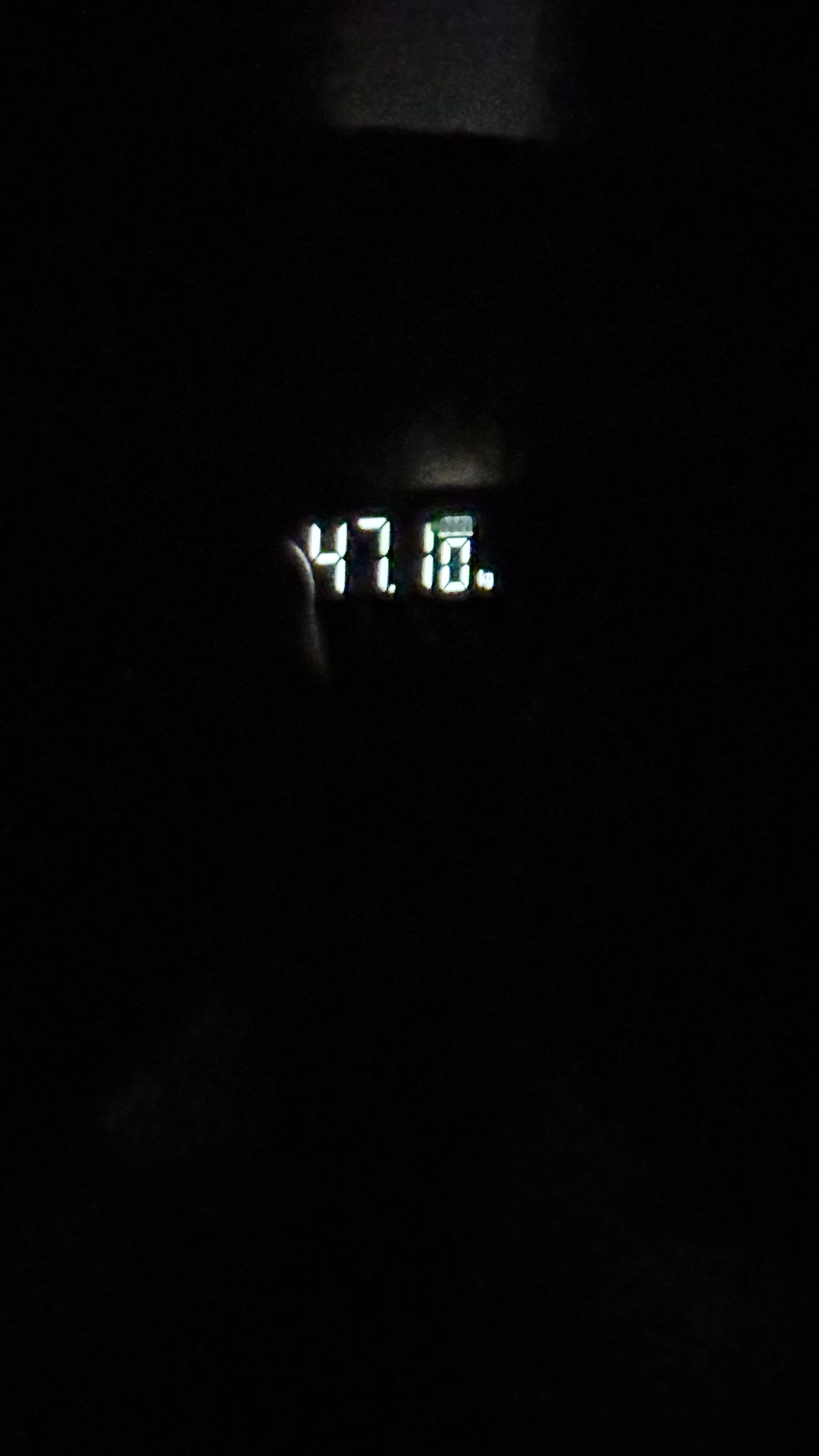 吃了一大半豆包 吃不下了 很好吃但是有点腻   今天薅羊毛买到了0.9一杯的瑞幸