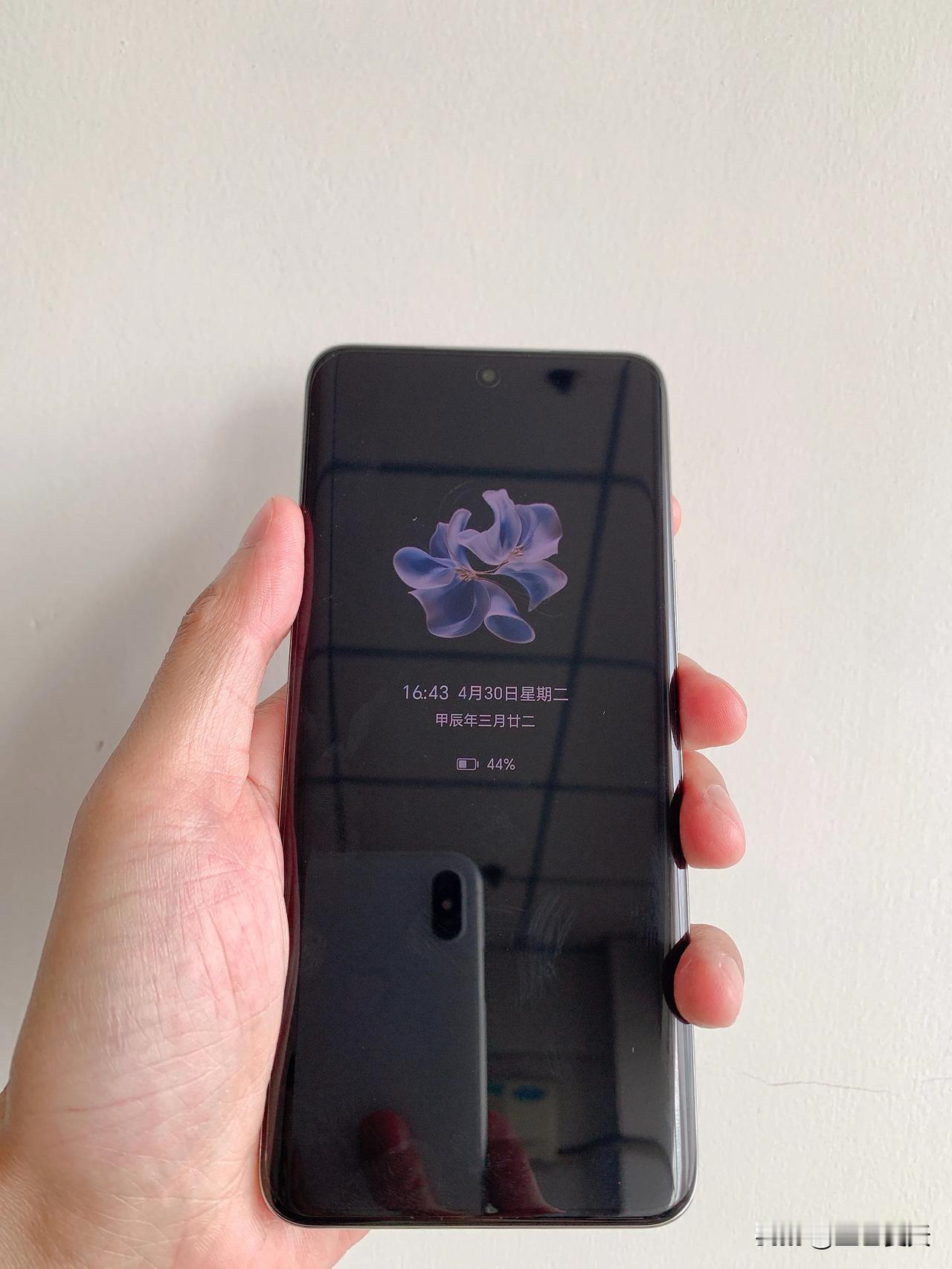 1、游戏党不要看影像旗舰这类高端机，去看搭载旗舰芯片的中高端机会更好，当前前提是