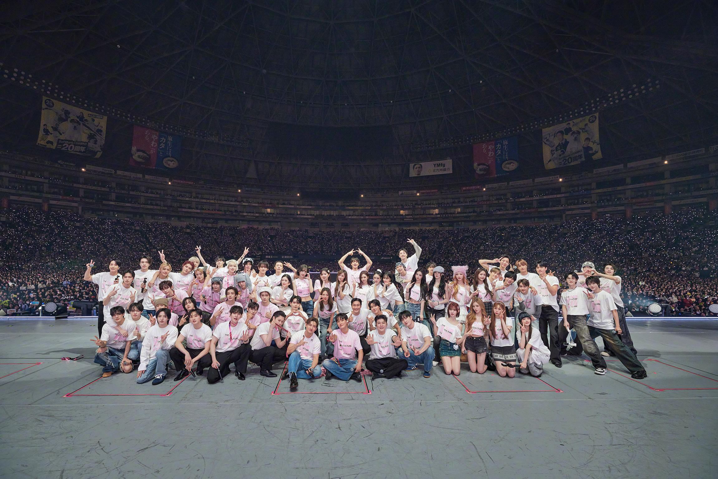 【Twi】SMTOWN FAMILY PHOTO📸in SMTOWN LIVE