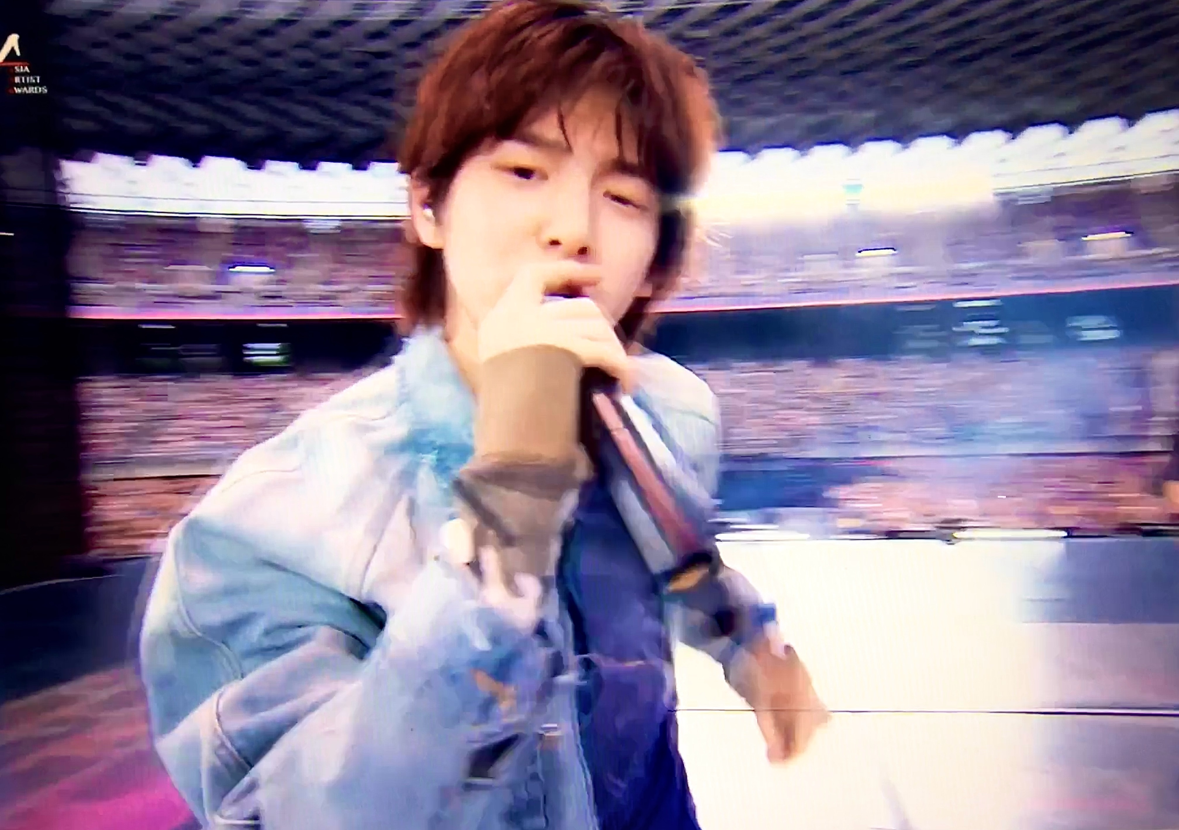 -今天依旧是活力满满的主训  