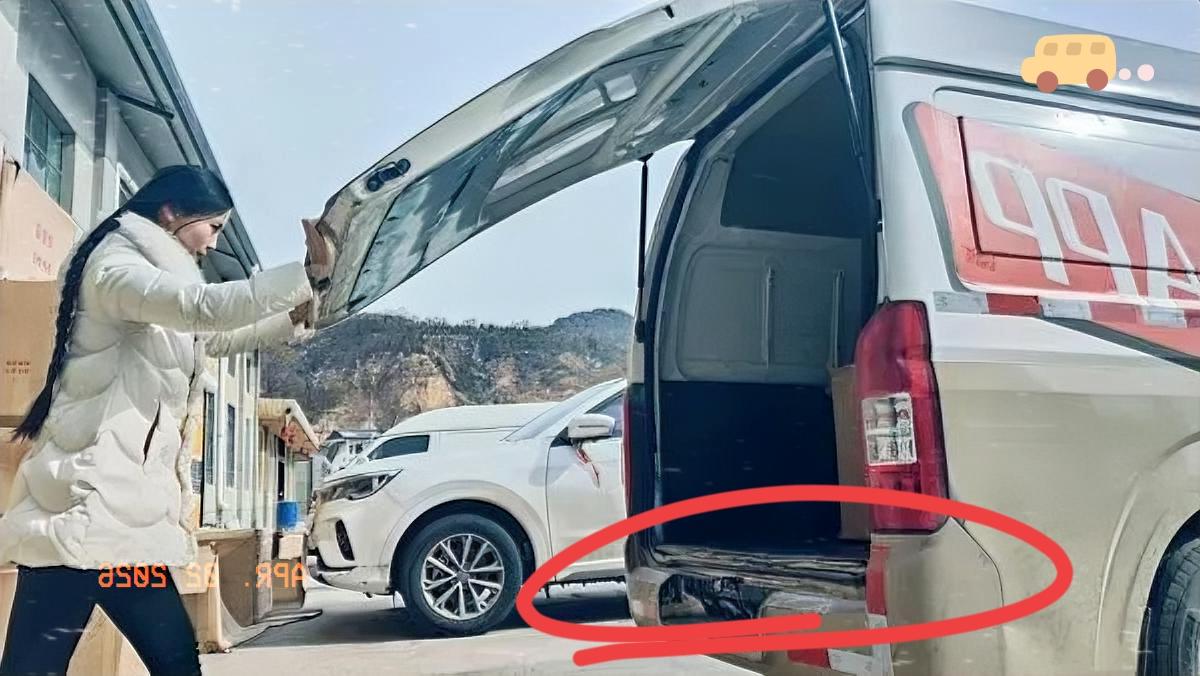 货拉拉作为同城货运平台，入行门槛低、时间灵活，但赚钱不易，更适合肯吃苦、能接受高