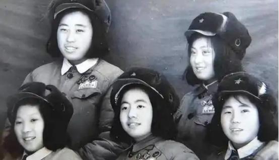 1951年，抗美援朝时，5名中国女战士被美军包围后主动投降，此后下落不明，大家都