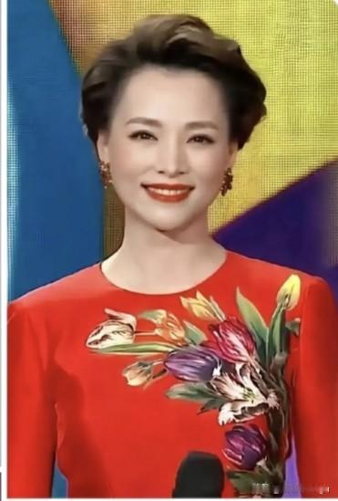 董卿、陈蓉、春妮，分别是央视、东方卫视、北京台的王牌主持人，三位都是我打心底里喜