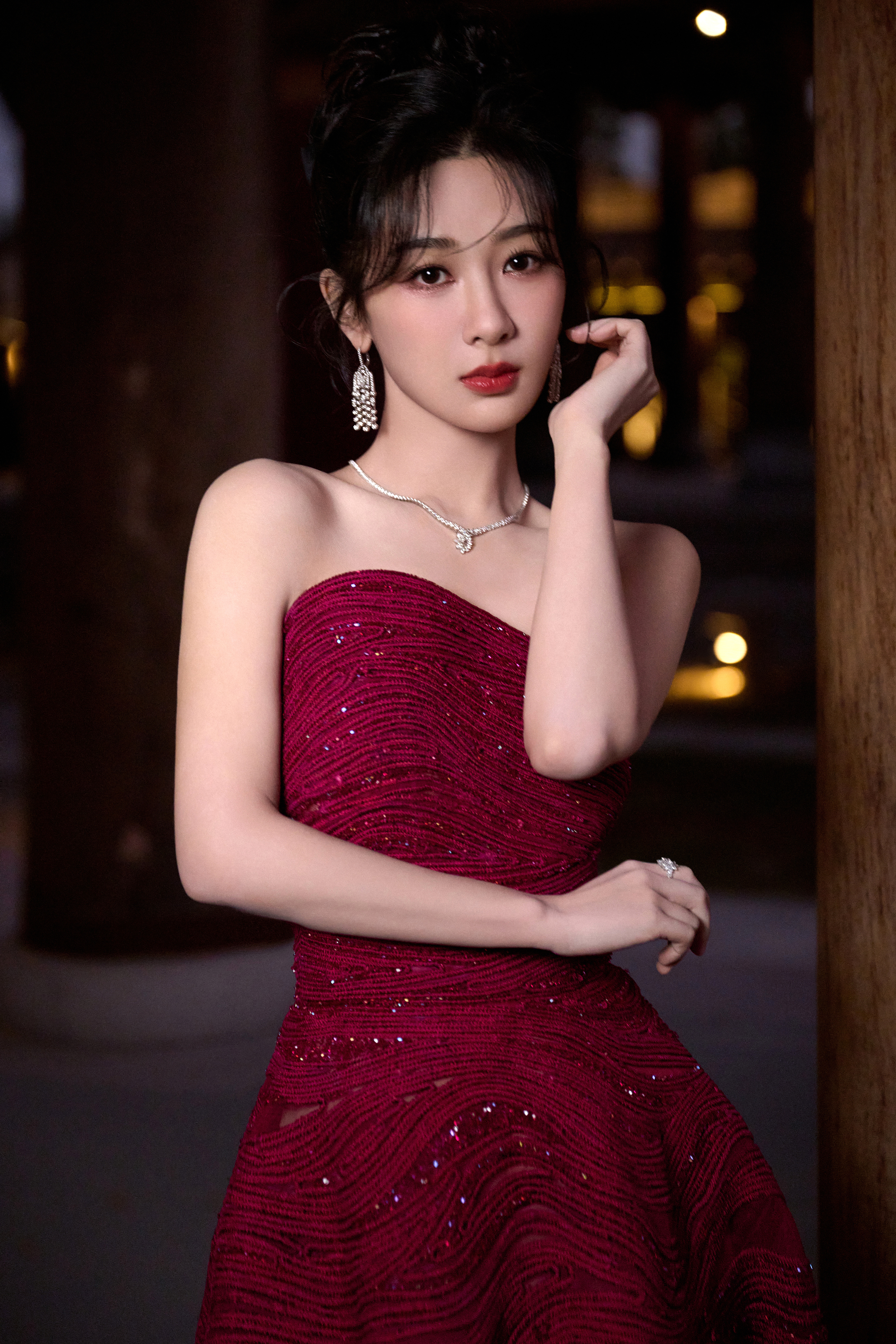杨紫 红得发紫 #杨紫红玫瑰妆# ​​​