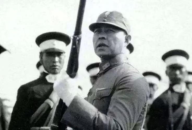 “不到最后关头决不轻言牺牲”！下图该名抗战将领曾在一二八淞沪抗战期间奉命在华北与