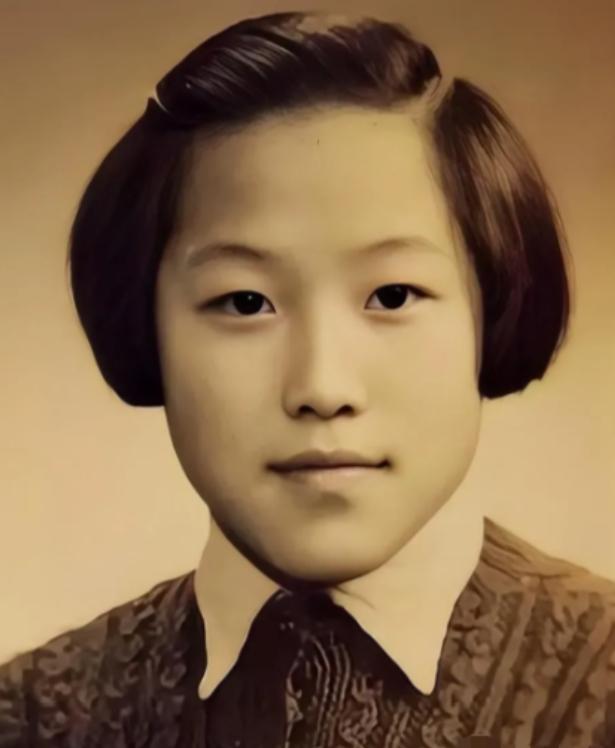 1971 年，陕西一个老光棍图便宜，娶了小自己 10 岁又坐过牢房的女大学生，谁
