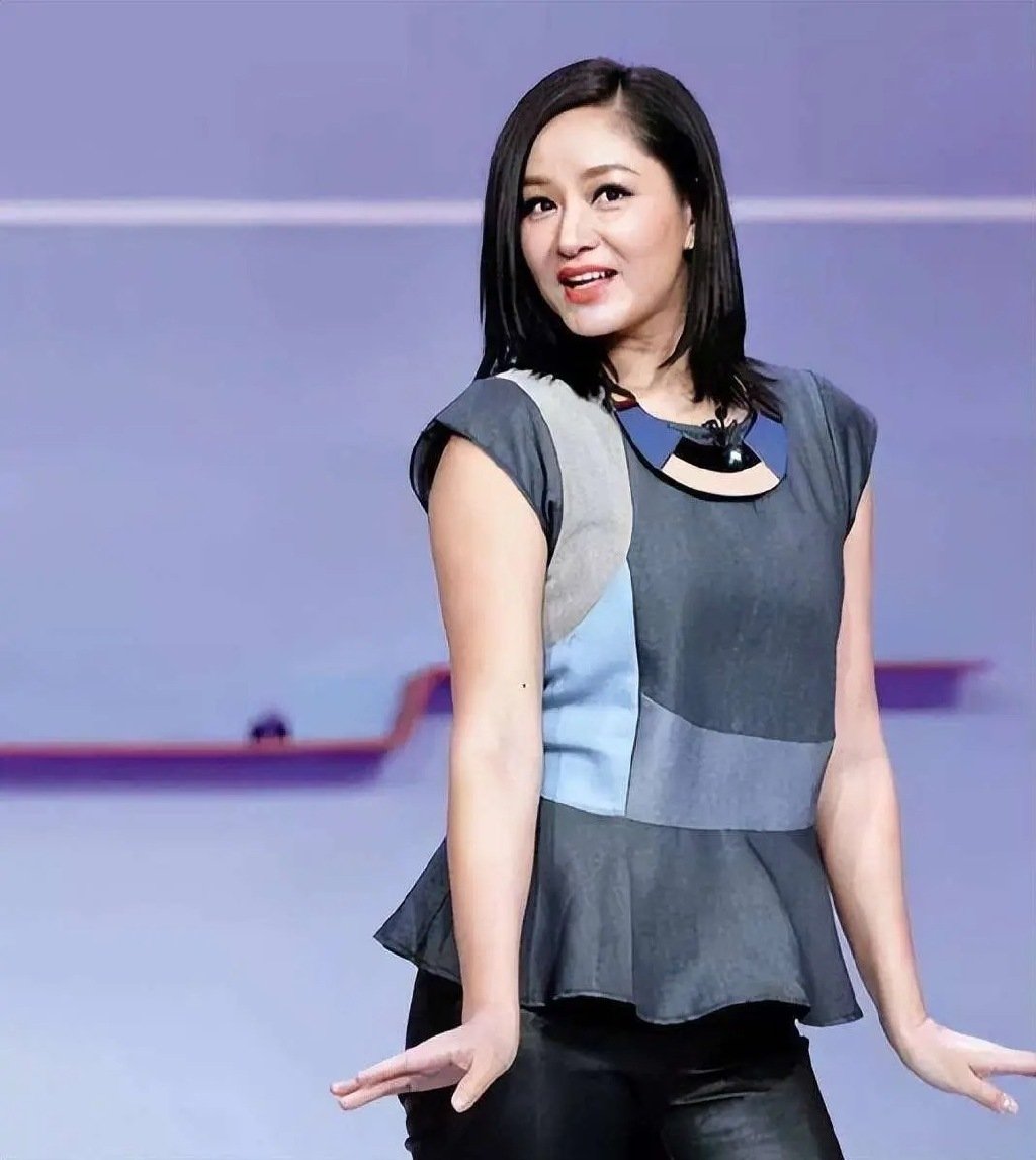 瞿颖 肉毒起作用了瞿颖 已经在挑拨离间了，我真的太爱瞿颖这张嘴了！直性子又有趣！