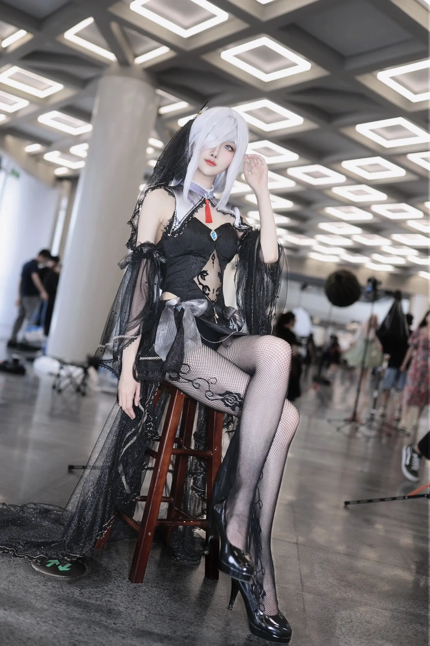 你见过小姨穿上婚纱的样子么。 🧚‍♀️：纸月