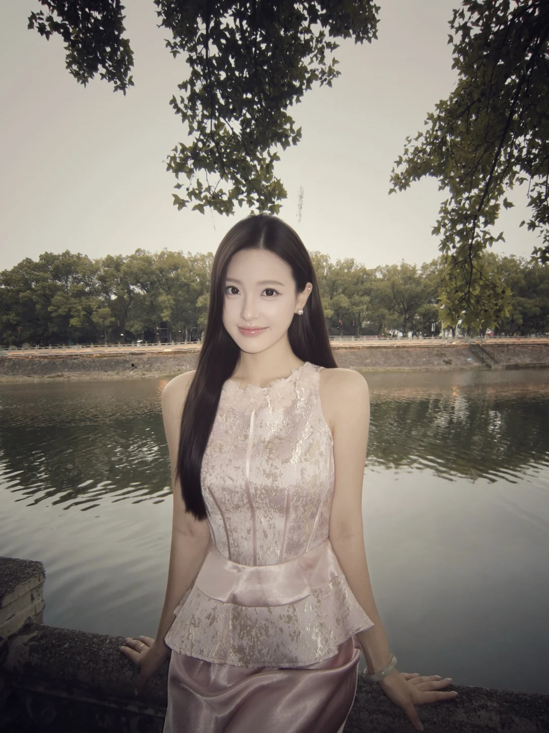 这世上除了自己 都是别人