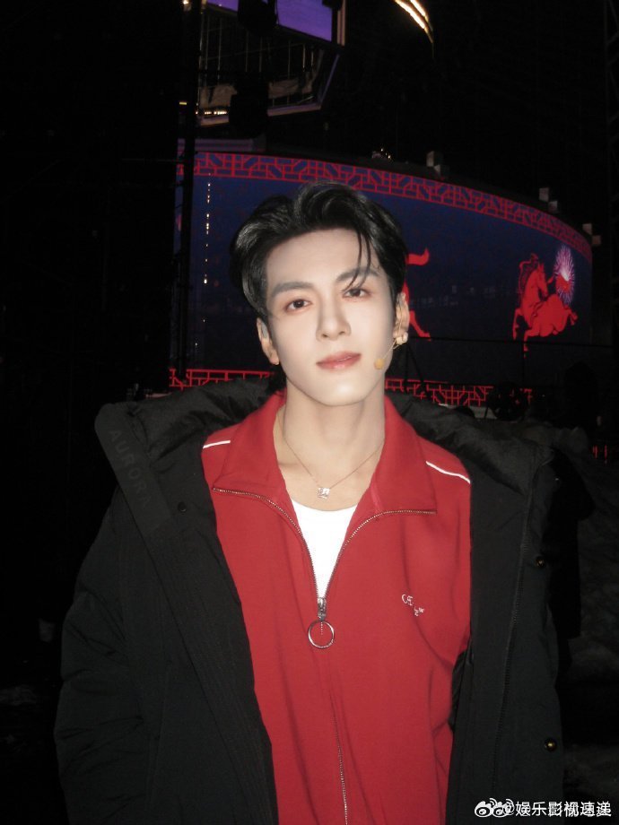 曾舜晞的私有时刻 他私下的状态有种魔力，看着就觉得生活也没那么累，可以放松可以偷