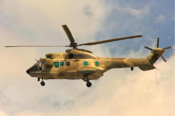 每天认识一件兵器 法国SA 532“美洲狮”通用直升机AS 532是法国国营航宇