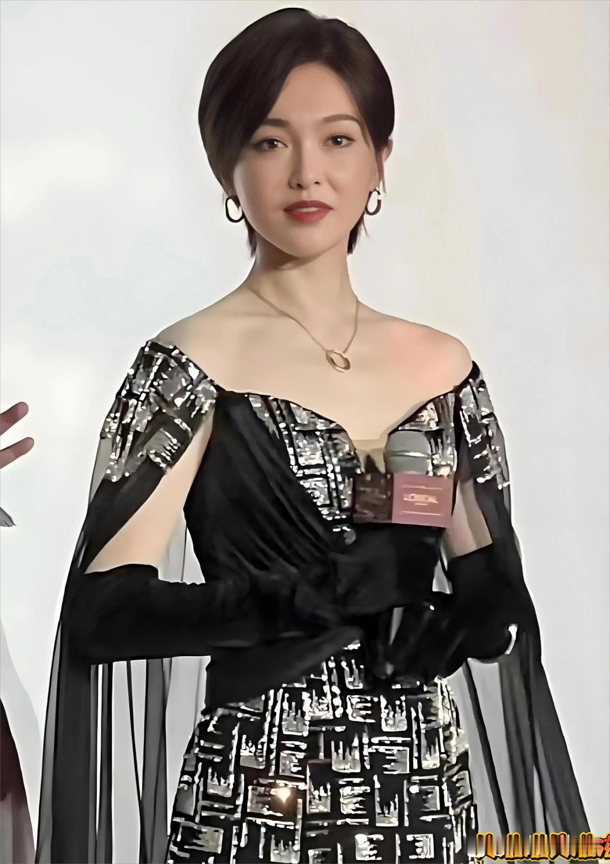 唐嫣因假发而被吐槽。我发现一个问题唐嫣已经两次犯了同一种错误了怎么她和她的团队没