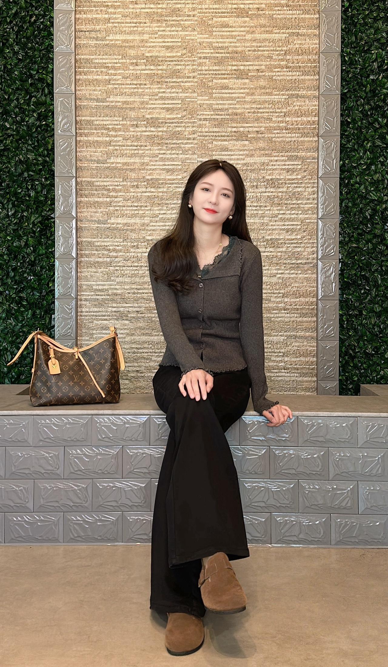 没有人必须得拥有你也没有人你必须去拥有针织衫 冬季穿搭 韩系女装