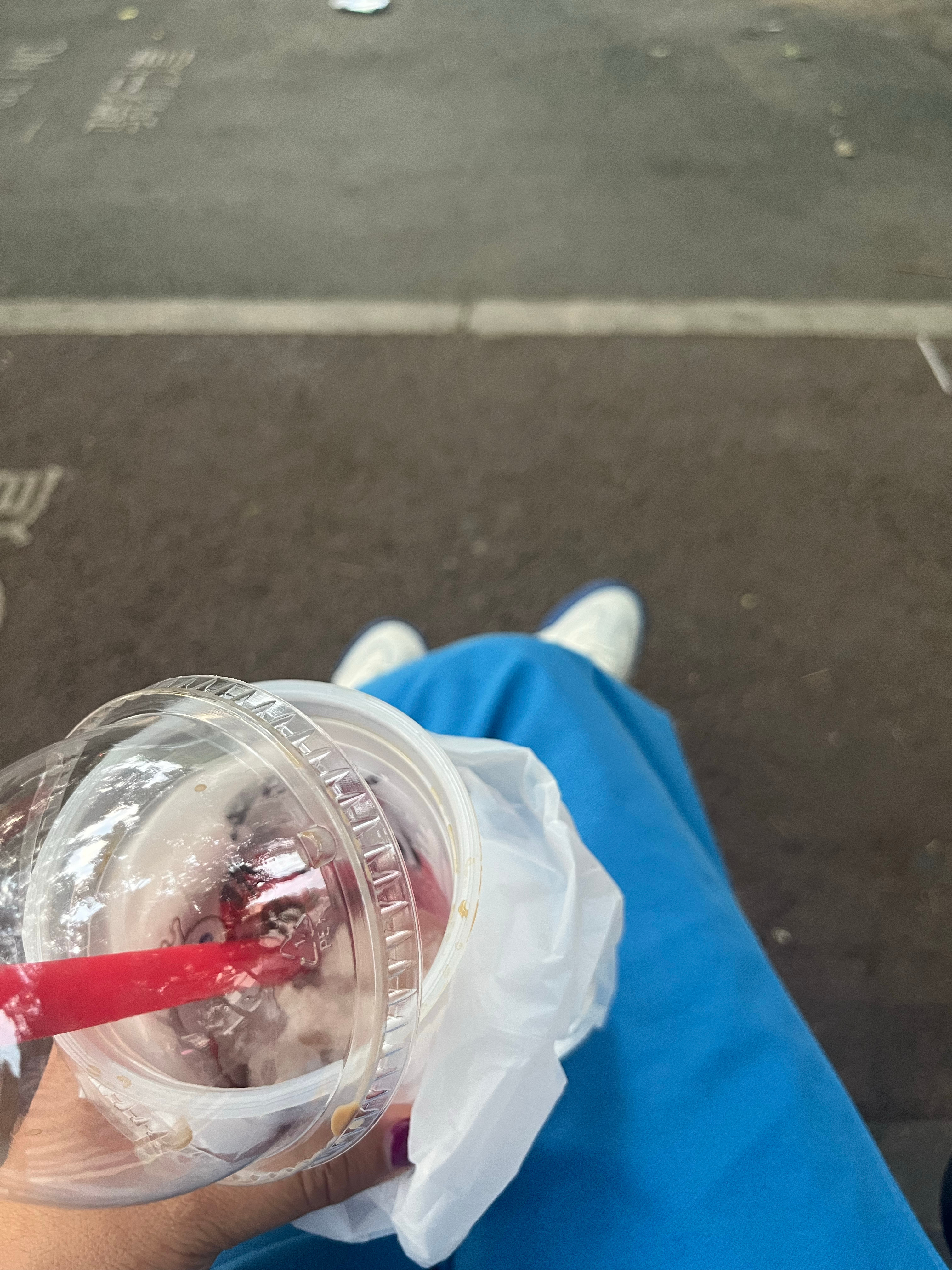 我不知道饿着对肠胃好不好反正对心情不好总说晚上不吃饭不吃饭为了让心情好一点喝了一