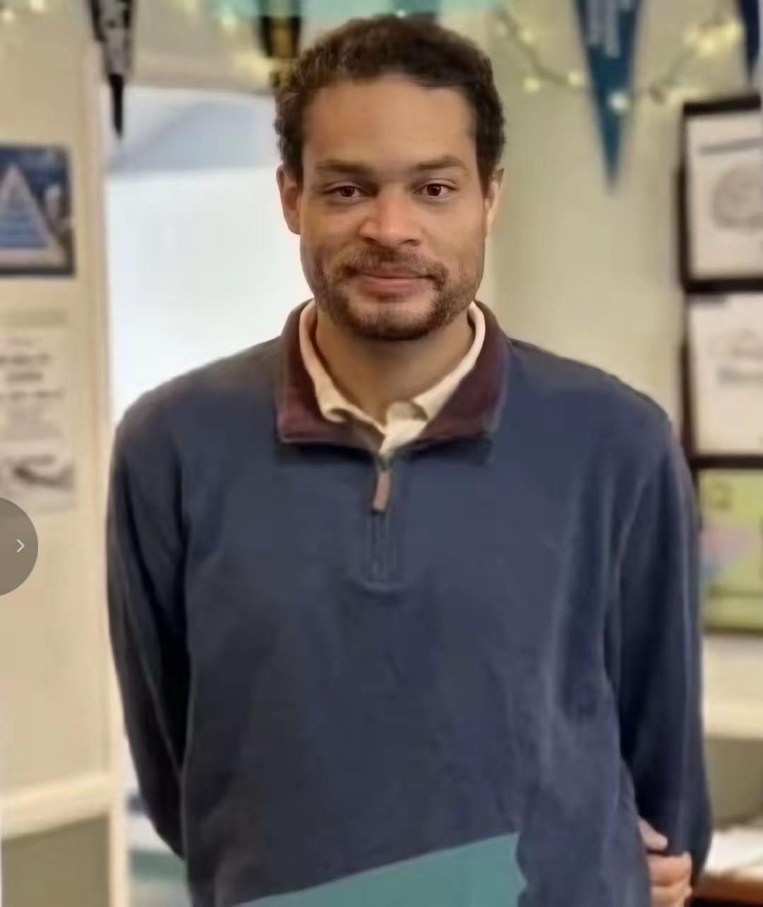 白宫晚宴枪手深度画像：高学历"独狼"的政治暴怒
枪手身份
科尔·托马斯·艾伦（C