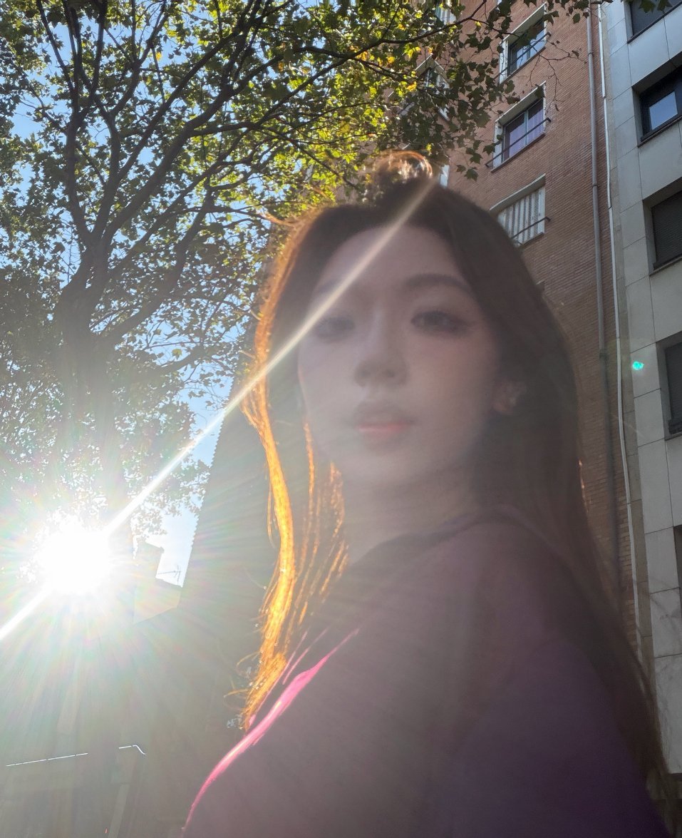 思慕社字母 凌晨三点的对话框里，藏着一千句“晚安”的变体。如果思念有声音，恐怕早