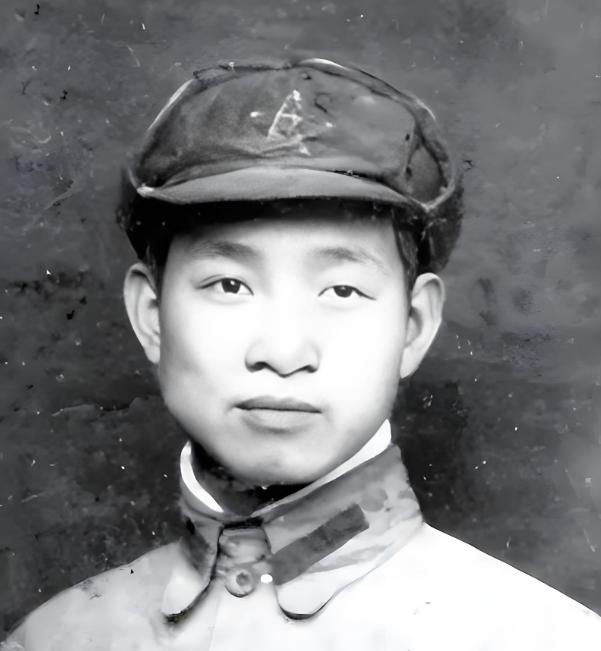 抗战时期，八路军总部曾发生一桩投毒冤案。民兵队长莫三航当场指认炊事员高二根给朱德