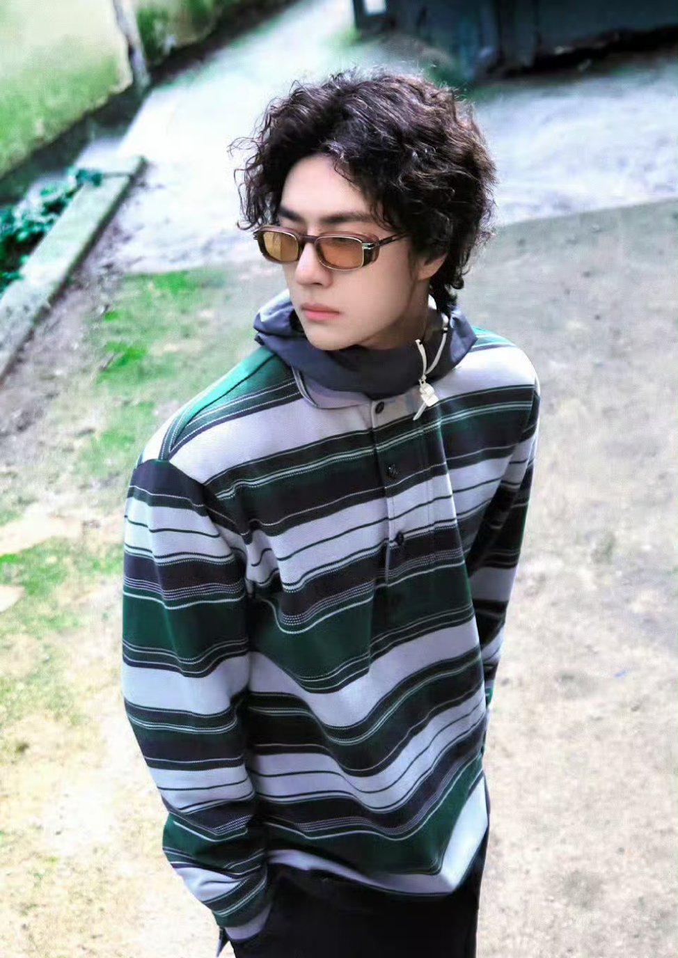 王一博Lacoste的造型王一博lacoste品牌全球代言人 好喜欢，怎么帅成这