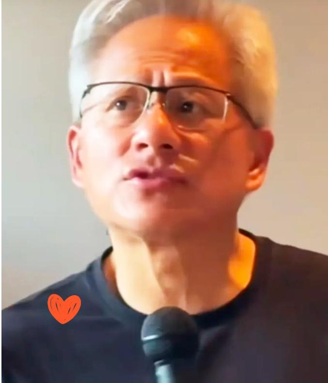 黄仁勋被问"身价万亿还有什么梦想"，一句话点醒无数人。

当主持人问黄仁勋，现在