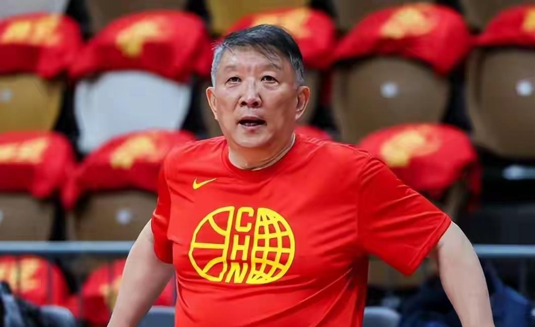 完全没提李梦！宫鲁鸣最新采访，称中国女篮的未来，离不开三个人李梦进不进国家队为国