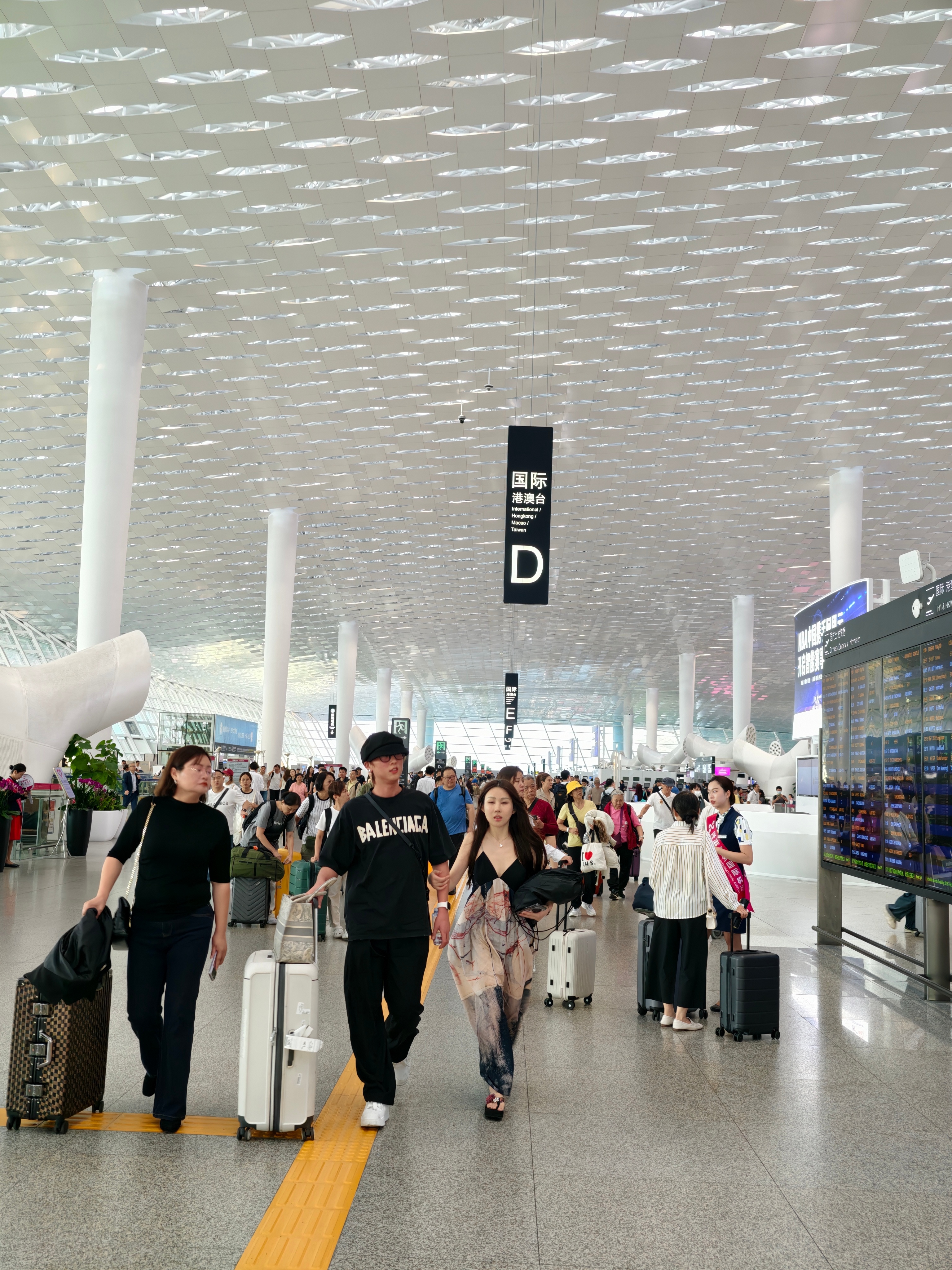 早起去做牛马了，没想到这么多人 ​​​