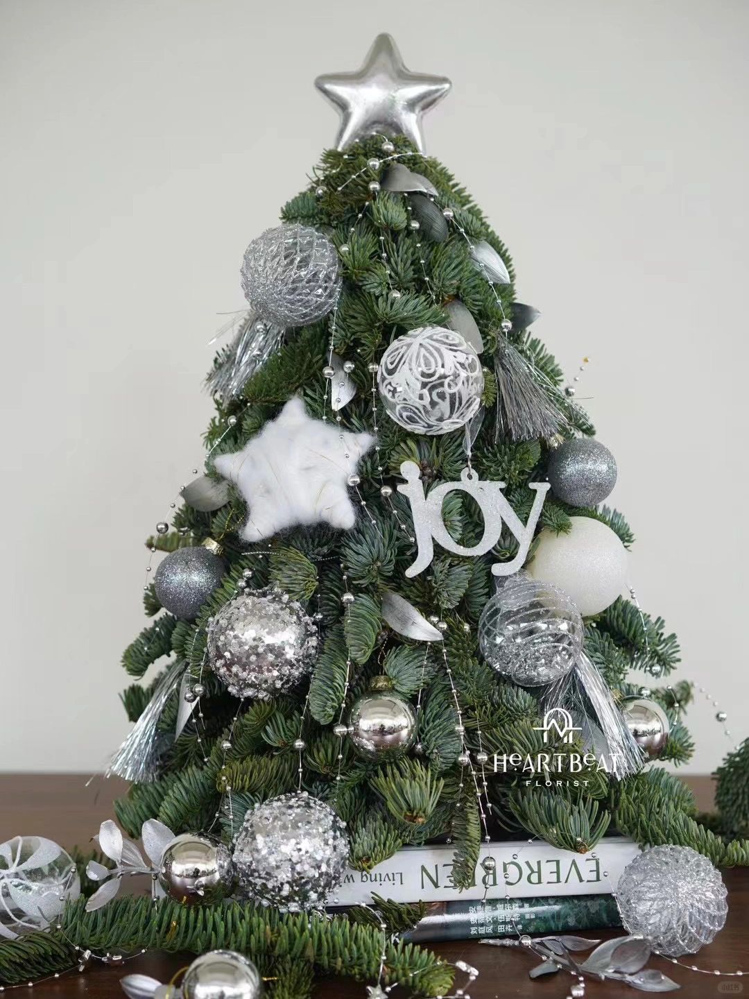 圣诞树| 银色是雪地闪过的光芒🤍