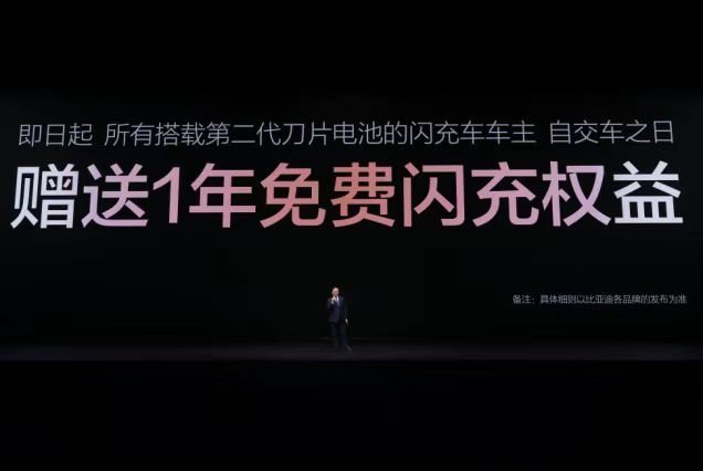 现在的情况大家都知道，油价是真的节节攀升，92号汽油在部分地区甚至破9元大关，燃