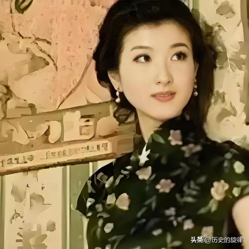 1935年上海滩一幕！风尘女子含泪求救，张伯驹重金赎人，老鸨一句狠话暗藏权贵黑幕