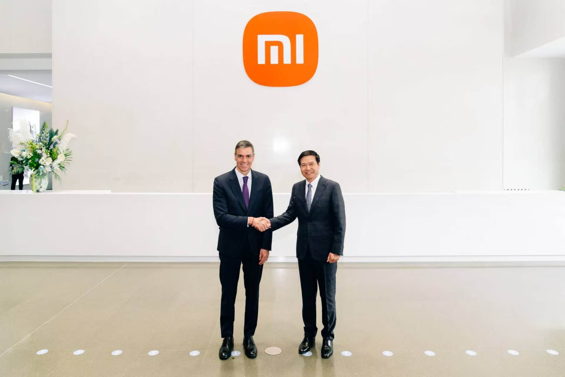 雷军回应西班牙首相参观小米西班牙是小米手机在海外最成功的市场之一，手机份额常年第