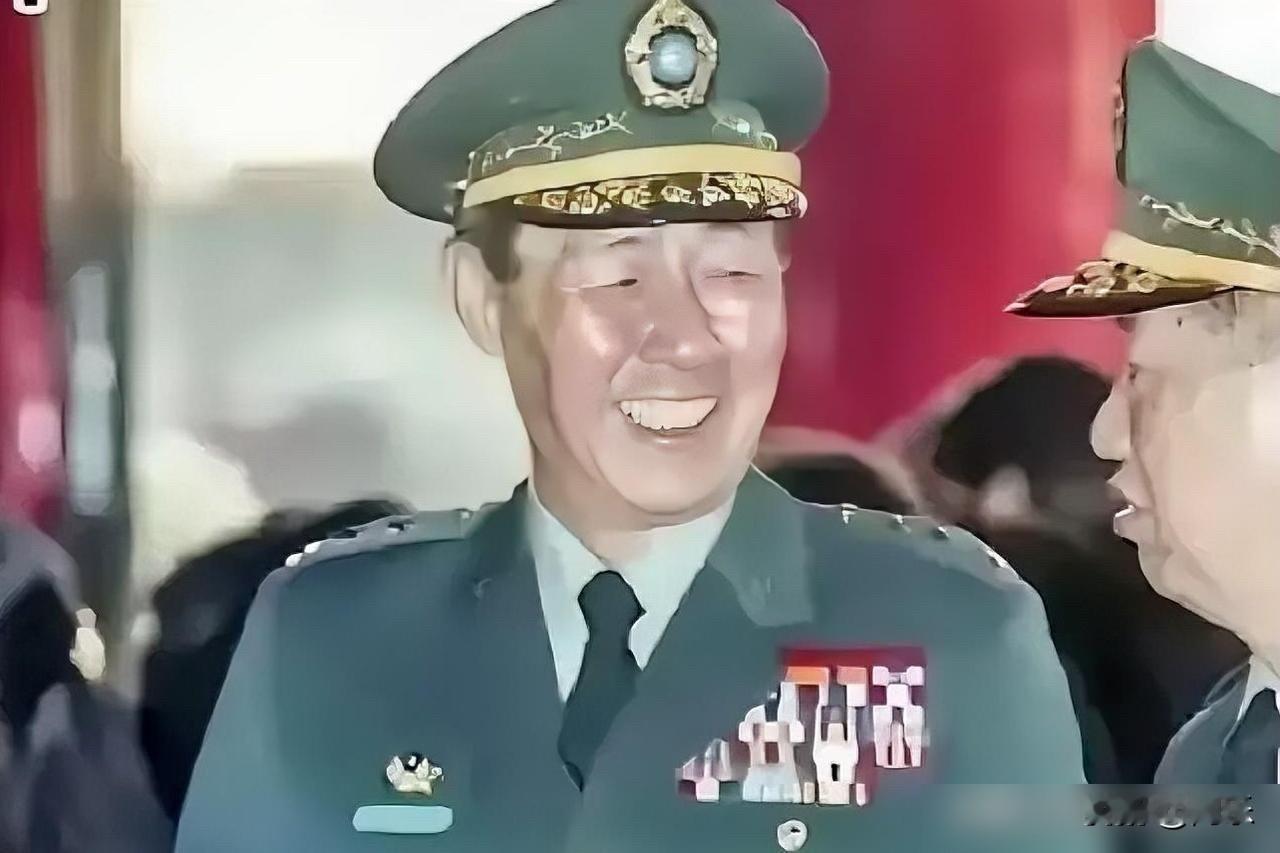 台军上将放弃终身衔，回乡祭祖引争议，背后真相是什么？


台军一级上将罗本立为了