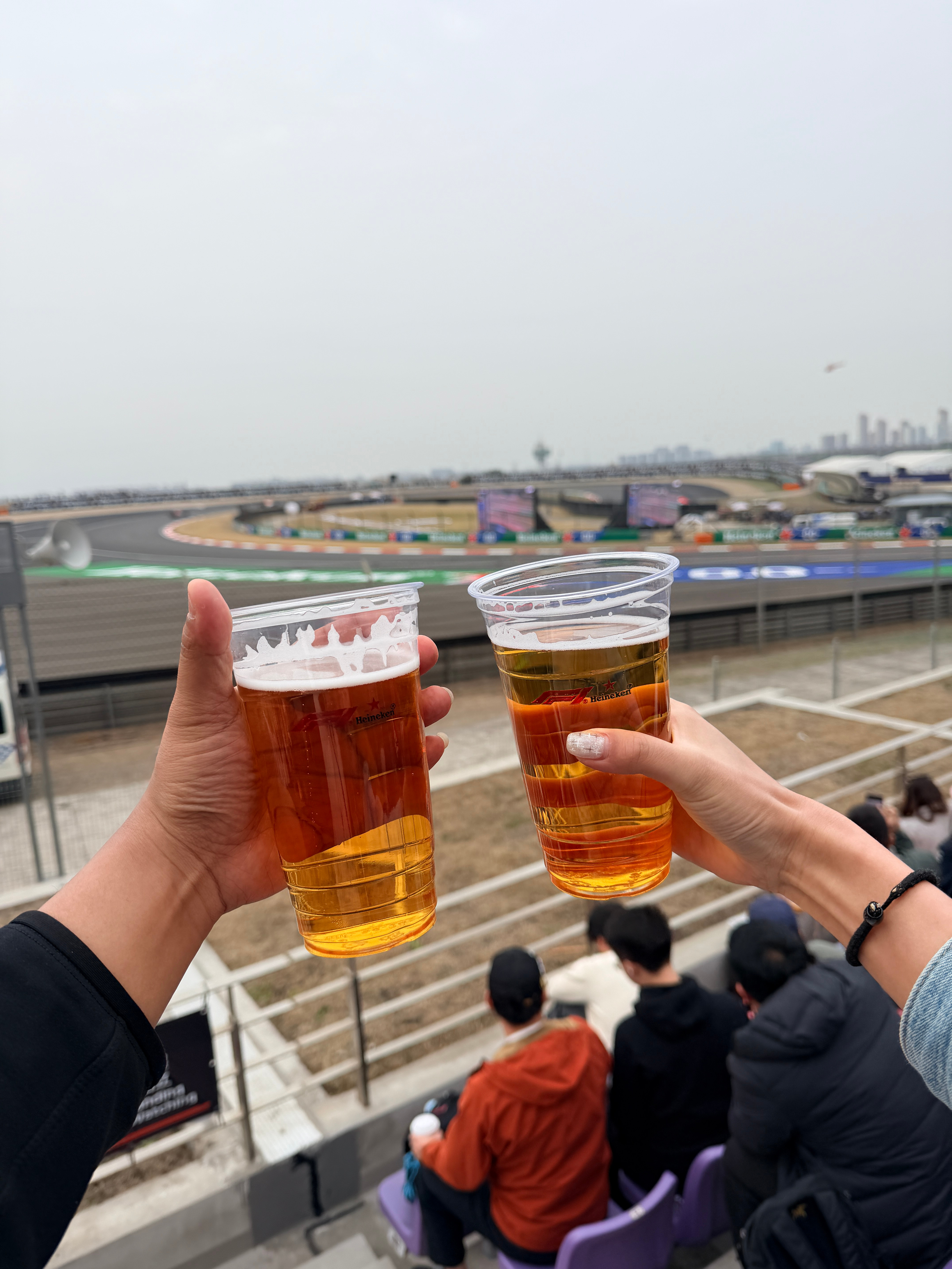 安东内利夺F1中国站冠军感谢凯迪的门票，今年F1因为改了混动➕车尺寸变小更适合缠