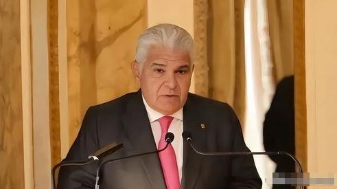 如偿所愿，巴拿马政府终于搬起石头砸自己的脚，国际三大评级机构下调巴拿马的主权信用