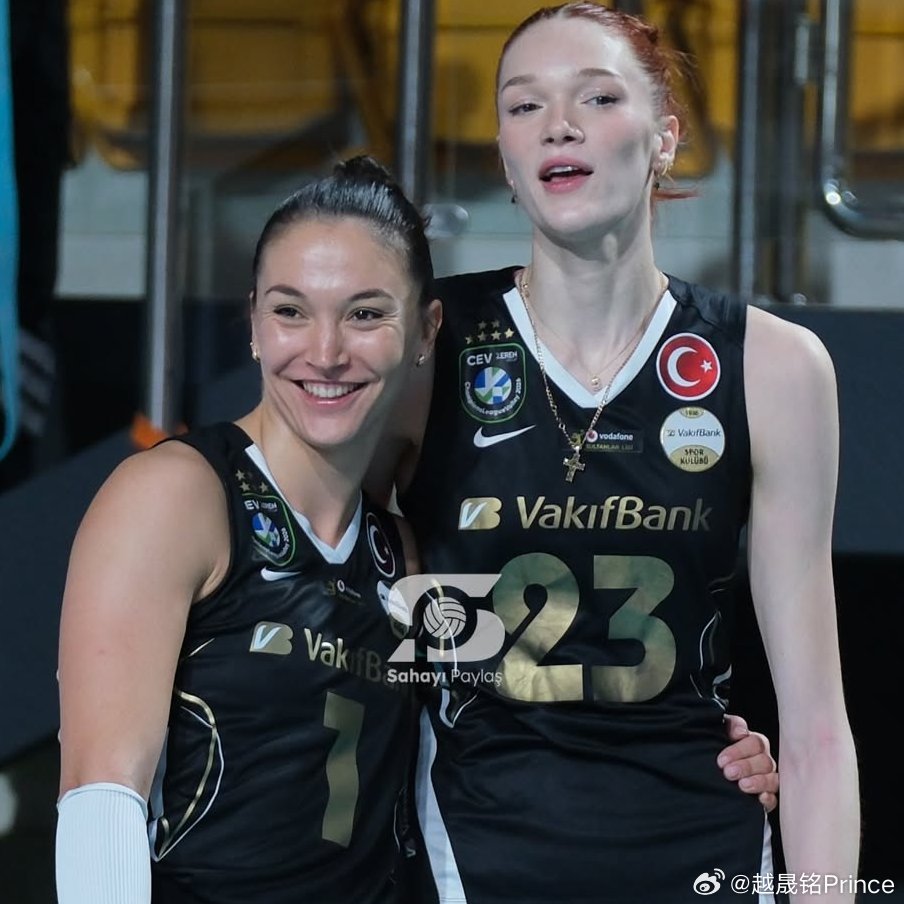 排球 ——在你效力瓦基弗银行（Vakıfbank）的第一个赛季里，你取得了巨大的