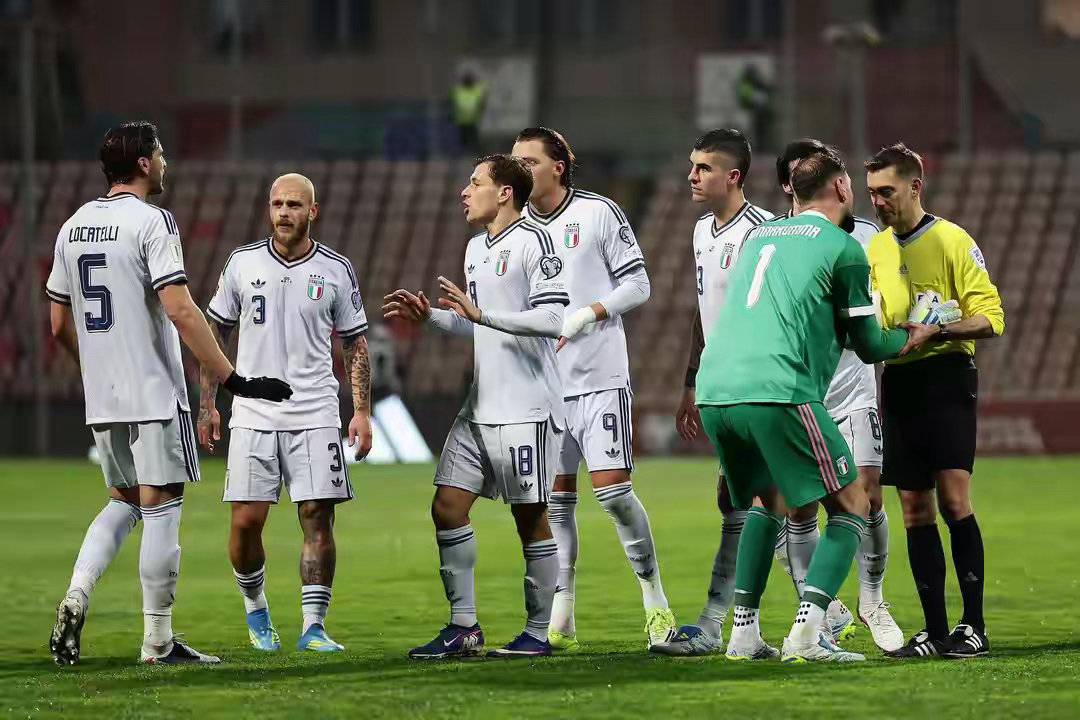 耻辱纪录诞生！意大利连续三届无缘世界杯，点球1-4惨败波黑，前世界杯冠军沦为笑柄