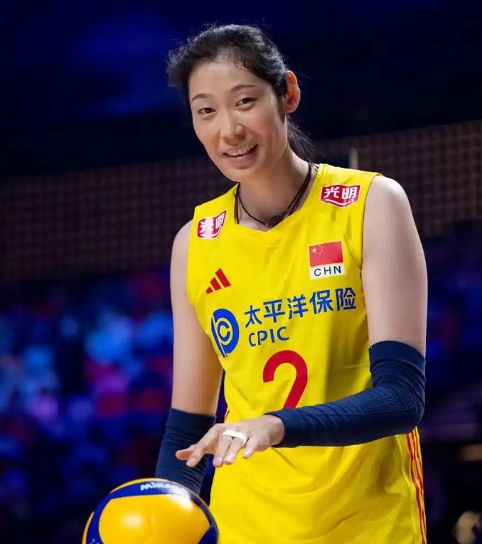 朱婷已经为自己未来可能被中国女排征召留出了空间。

我认为，围绕朱婷是否还会回到
