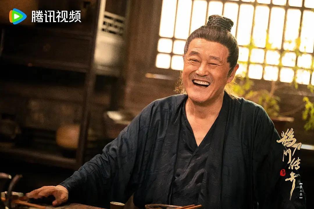 综合来看本山肯定是历史最佳，出道即巅峰，而且保持时间特别长，从来不吃阵容配置，不