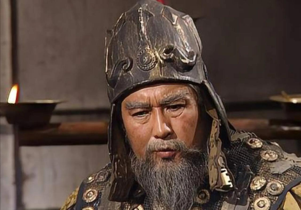 其实，不管黄盖玩啥苦肉计，明眼人都可以看出他这是诈降，首先，真心来降，应该是约定