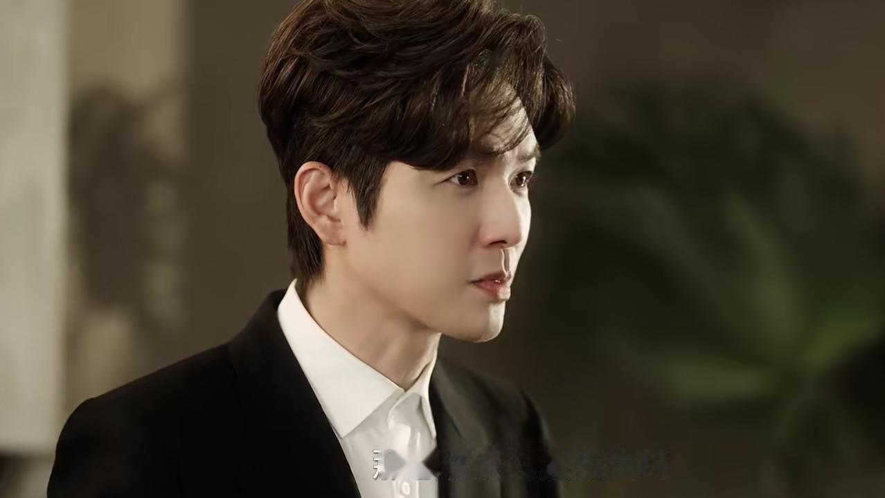 52岁钟汉良，上热搜的不是演技，而是这张脸

印象中，钟汉良是那种外形阳光，内心