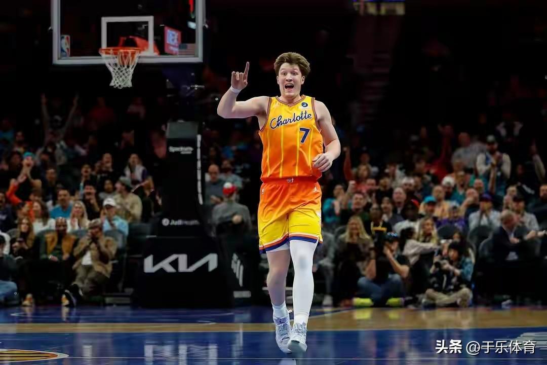 黄蜂主场击退尼克斯，展现出黑八特质
黄蜂主场114-103尼克斯，充分展现出黑八