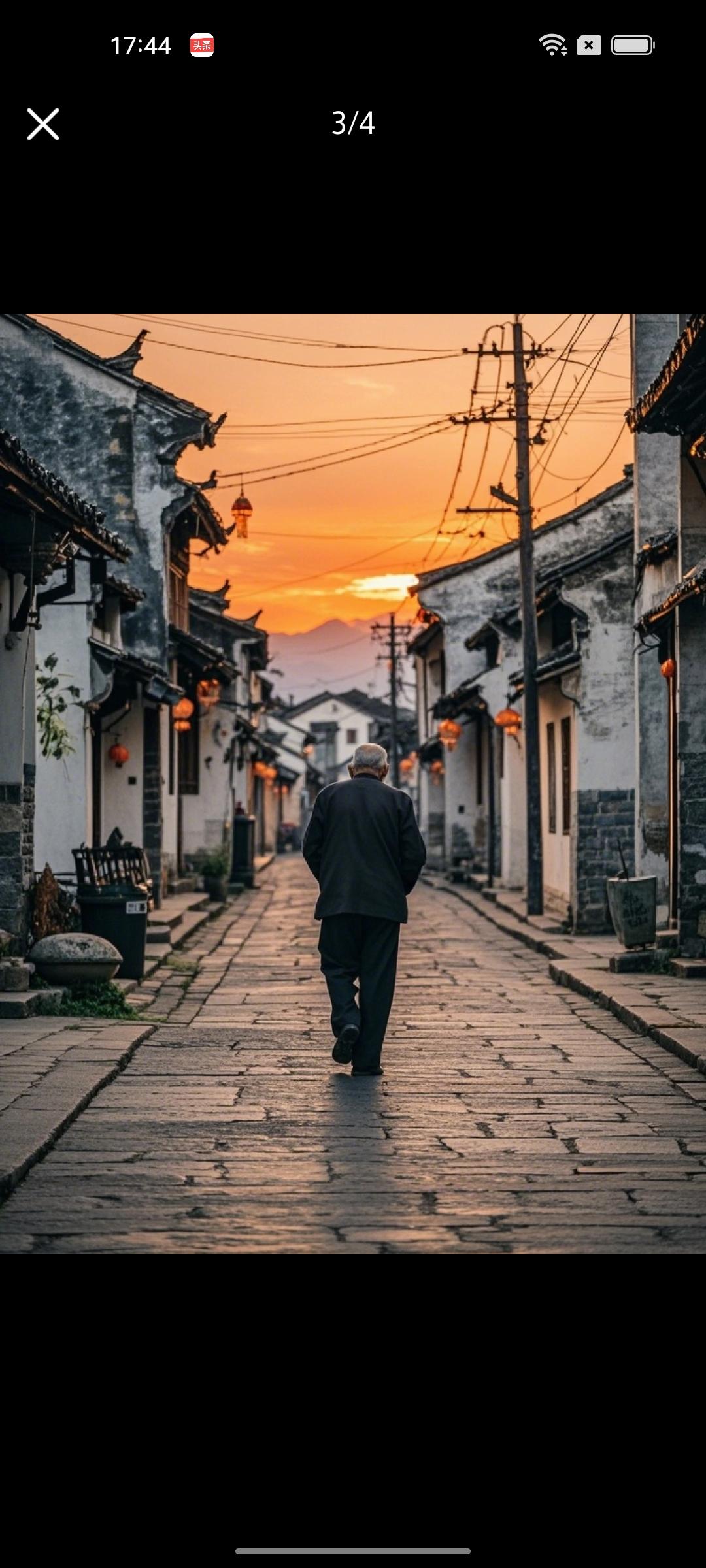 泪目！湖南男孩靠女友打工读完4年大学，月薪过万后竟这么做！
 
多少人成功后就忘