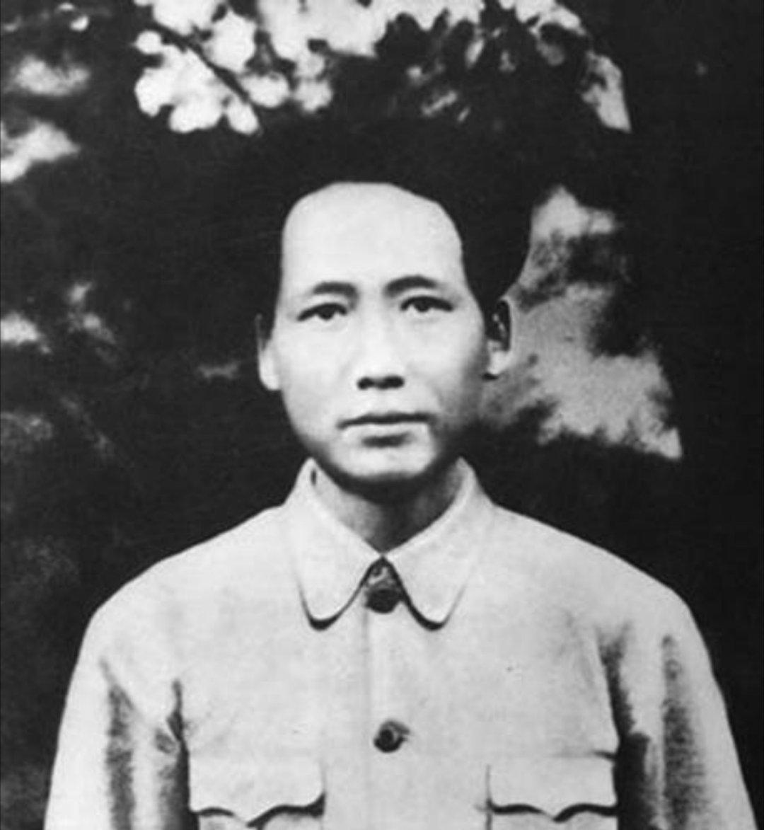 毛泽东的历史完全不能细看，就像一部科幻小说很多人不明白他的能力和水平到底有多强？